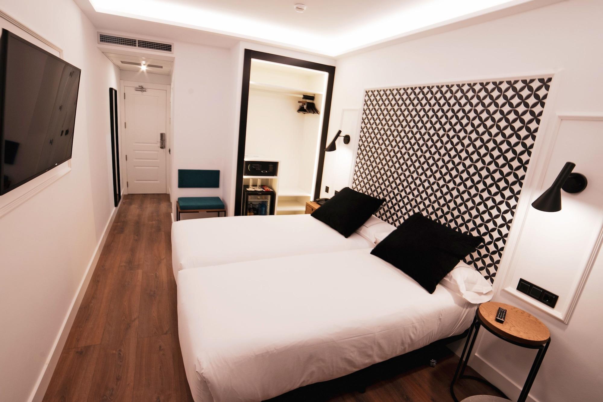 Hotel Colon Plaza Valladolid Extérieur photo